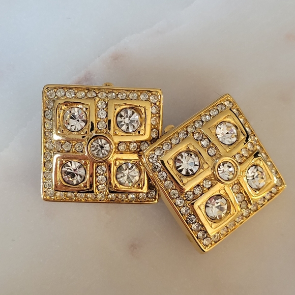 ST. JOHN LOT- Earrings, Brooch & Key Chain! - Picture 6 of 13